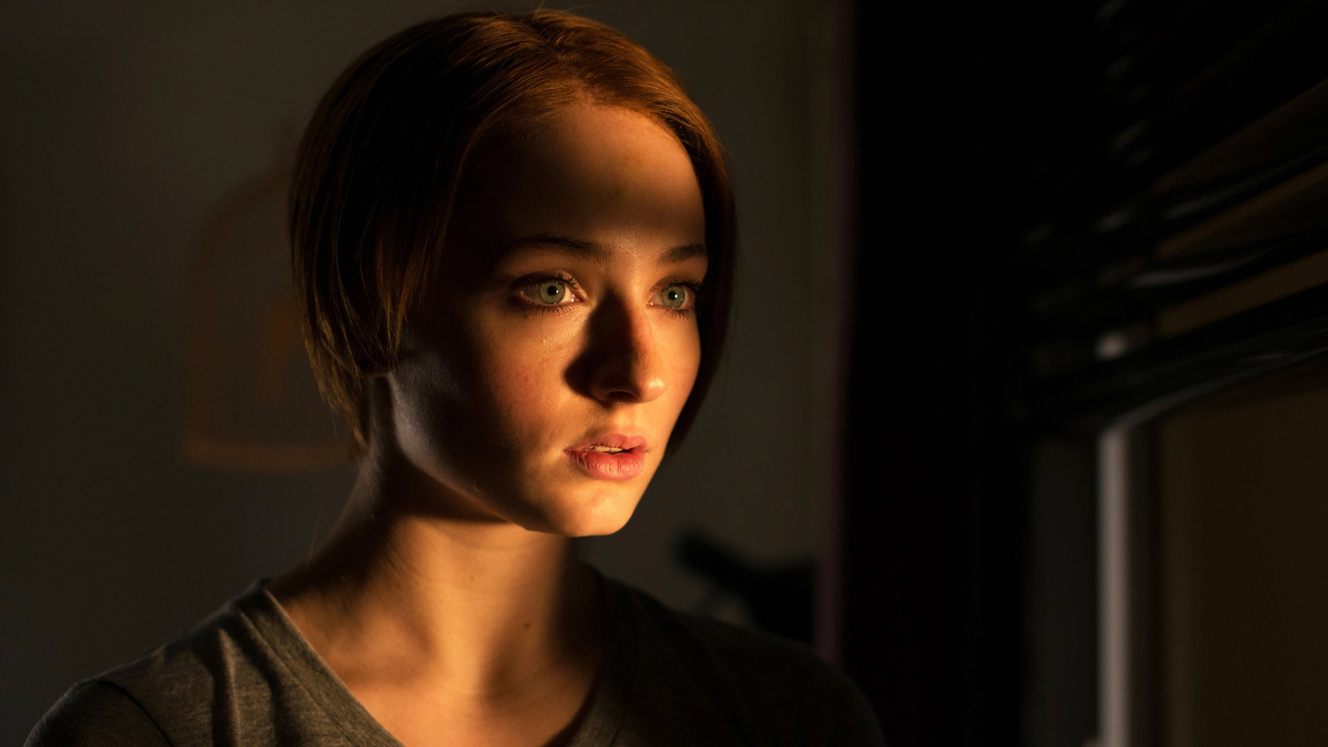 تصاویر جدید سریال Steal با بازی سوفی ترنر منتشر شد